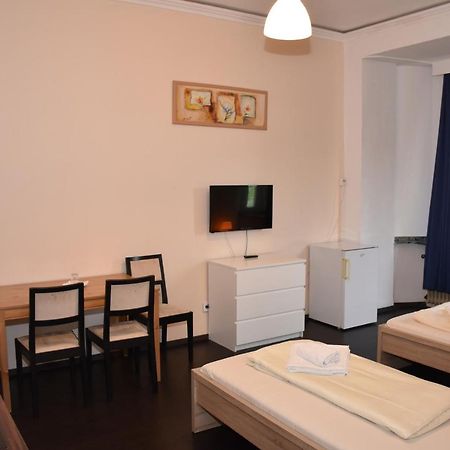 Hotel Schaum Dusseldorf Bagian luar foto