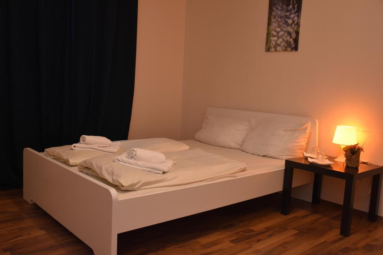 Hotel Schaum Dusseldorf Bagian luar foto