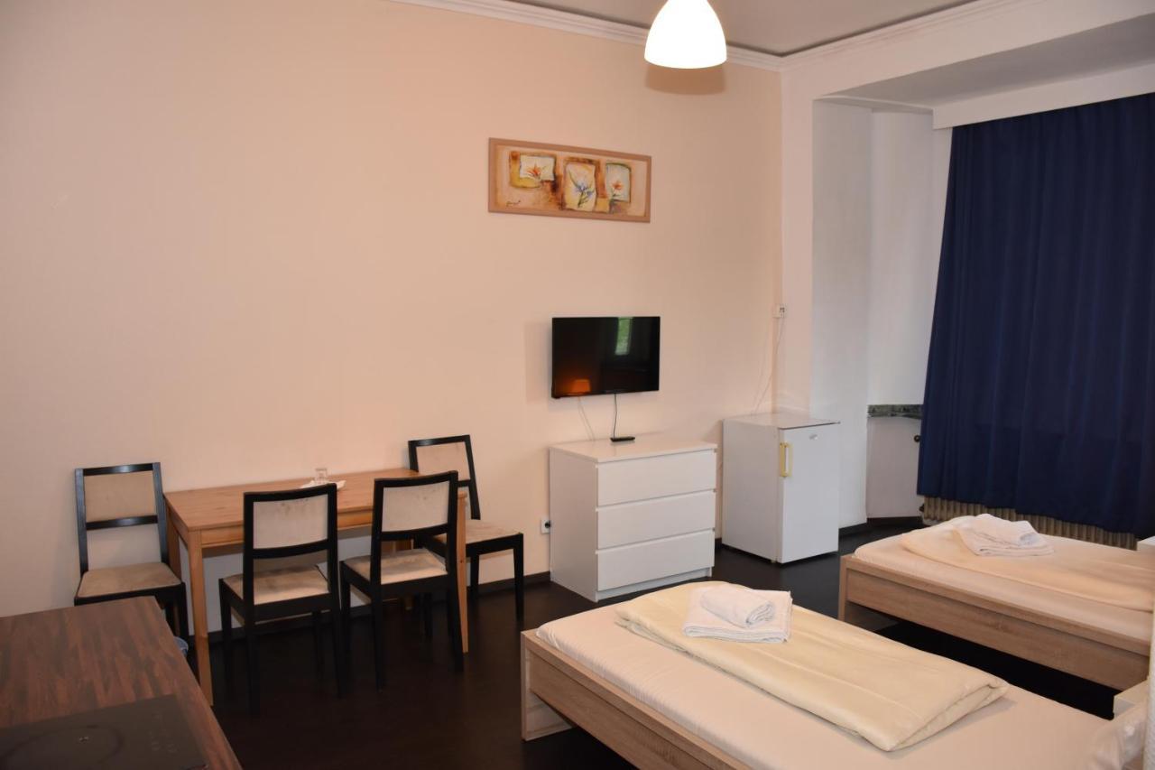 Hotel Schaum Dusseldorf Bagian luar foto