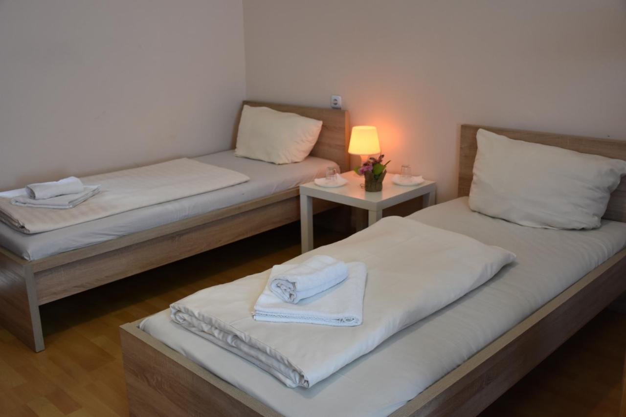 Hotel Schaum Dusseldorf Bagian luar foto