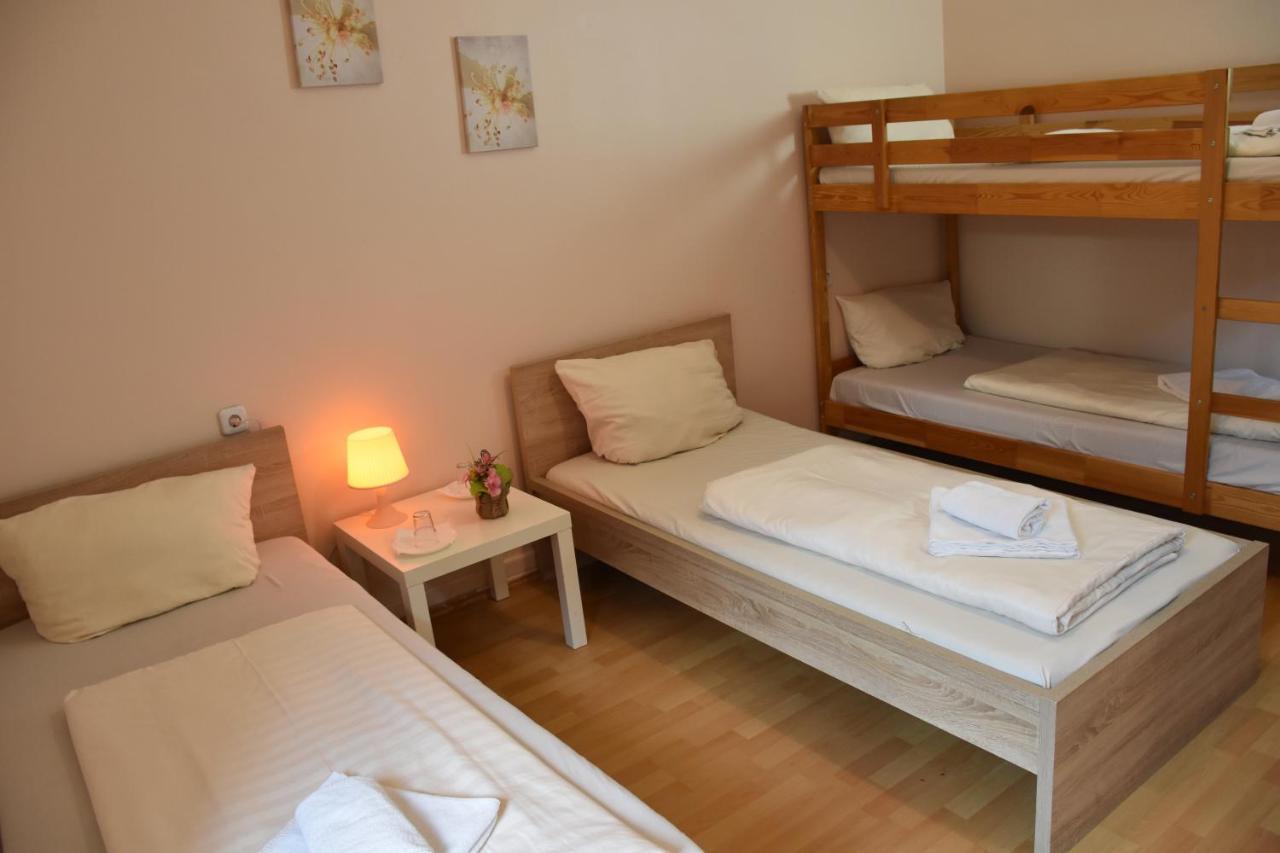 Hotel Schaum Dusseldorf Bagian luar foto