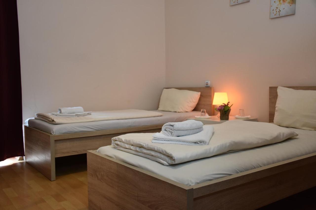 Hotel Schaum Dusseldorf Bagian luar foto