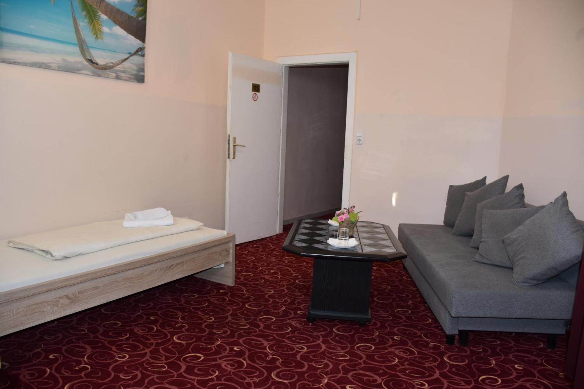 Hotel Schaum Dusseldorf Bagian luar foto