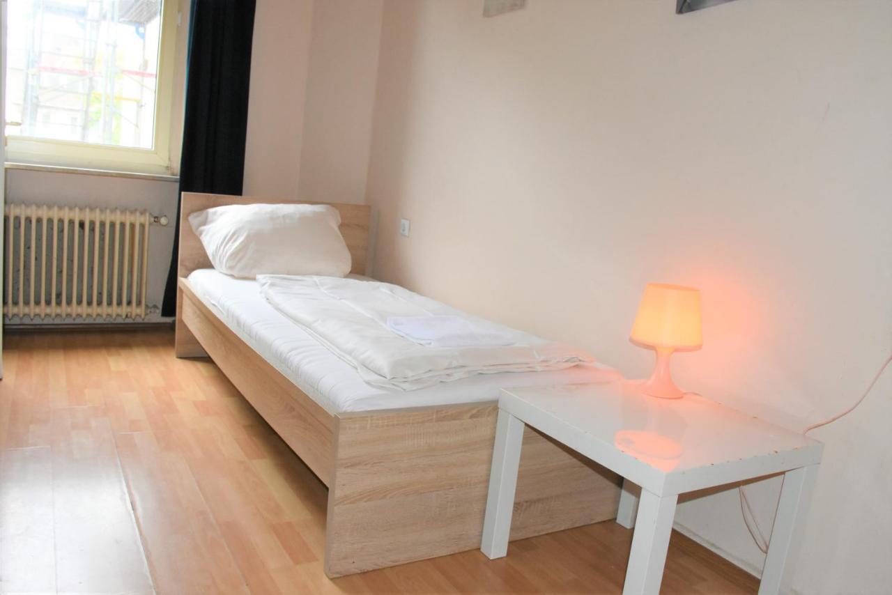 Hotel Schaum Dusseldorf Bagian luar foto